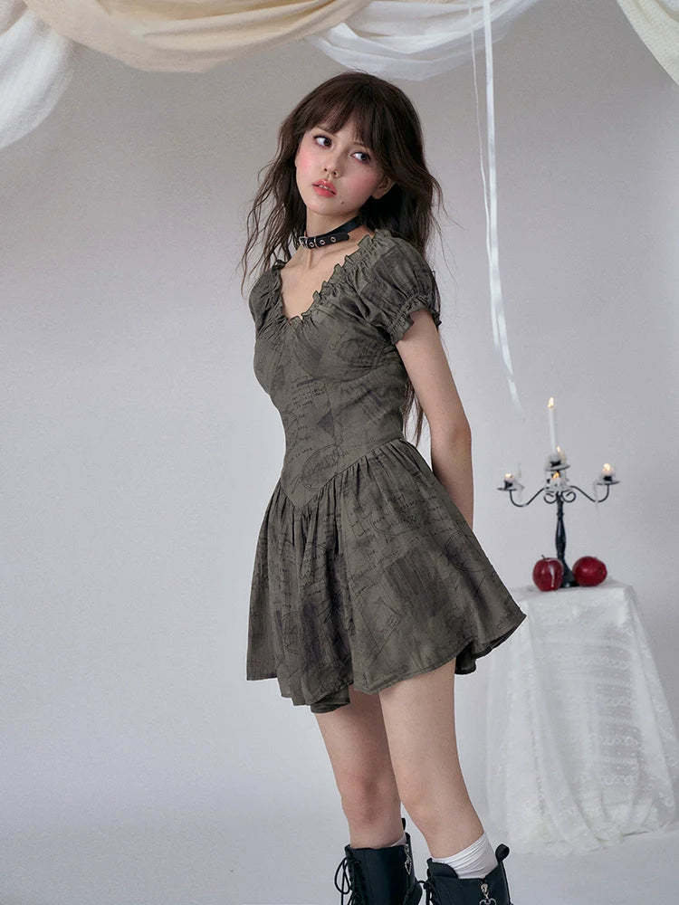 Cool V-neck pleated dress