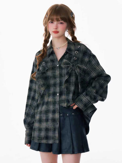 Loose plaid shirt