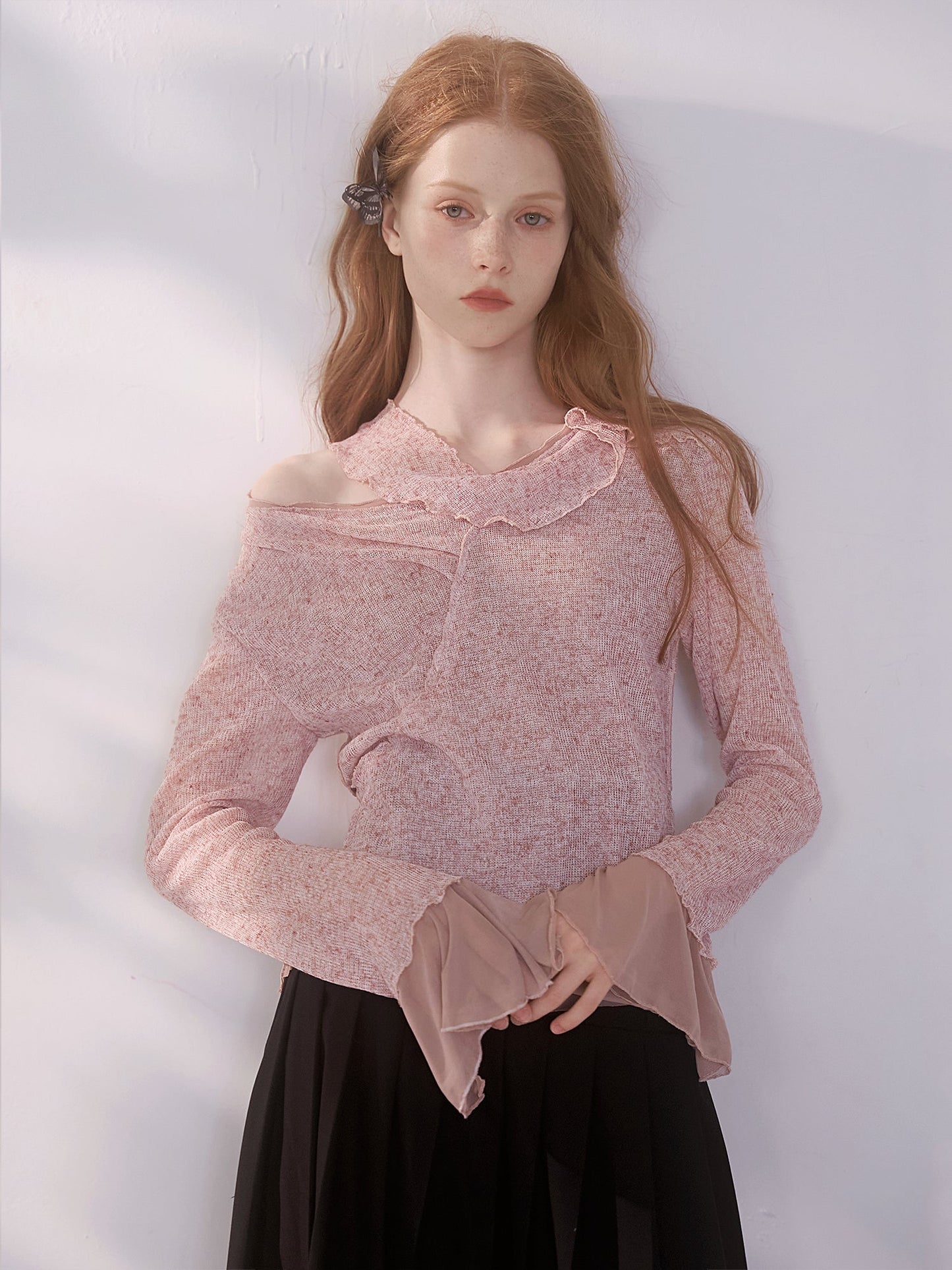 Cut-out stitching wool knit tops