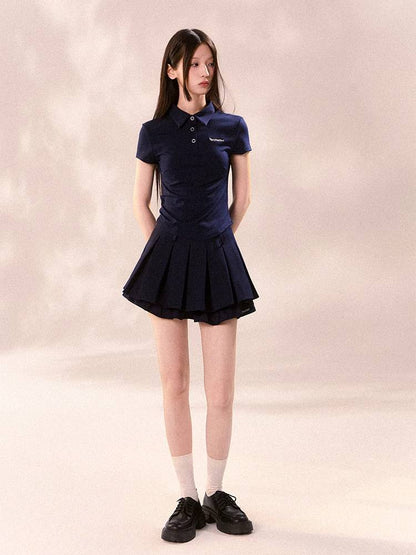 Short sleeve polo shirt and pleated skirt