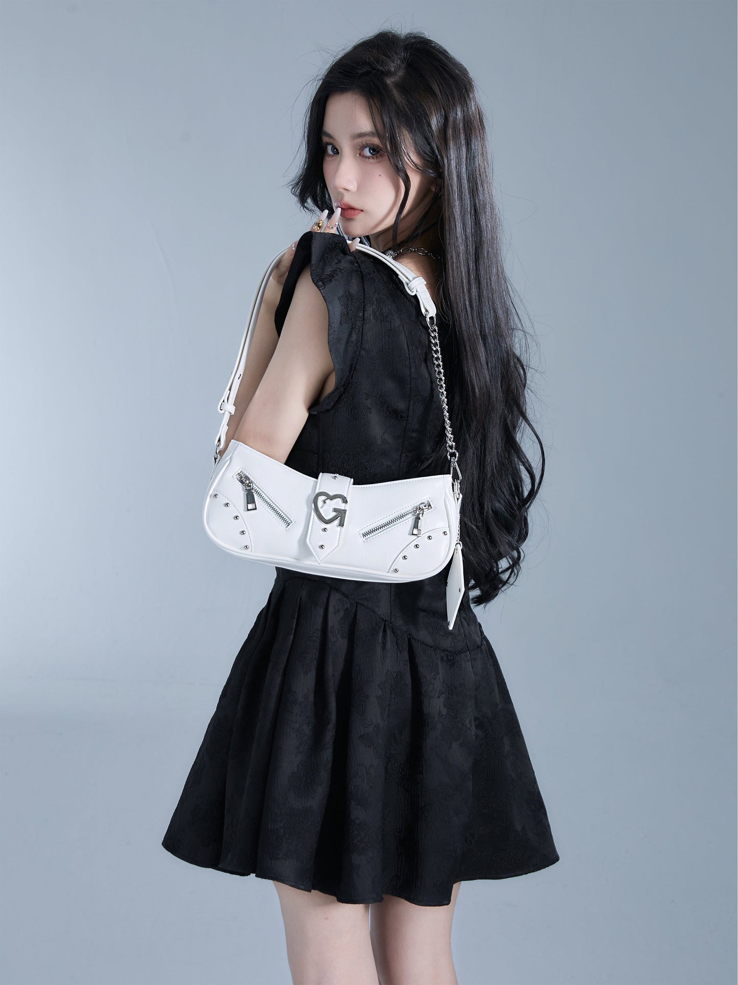 White Rose Motif Ruffle Dress Black