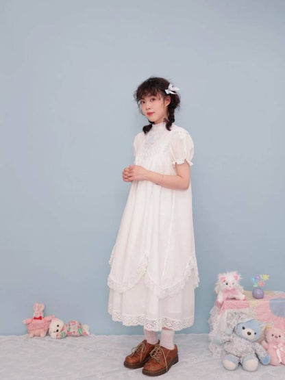 Antique girly pleated embroidery white dress