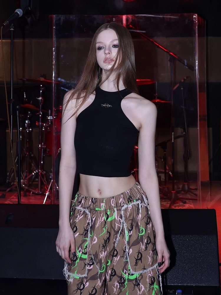 Moon camouflage cropped pants