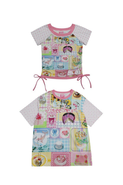 T-shirt ampia con graziosa stampa di torte e dessert