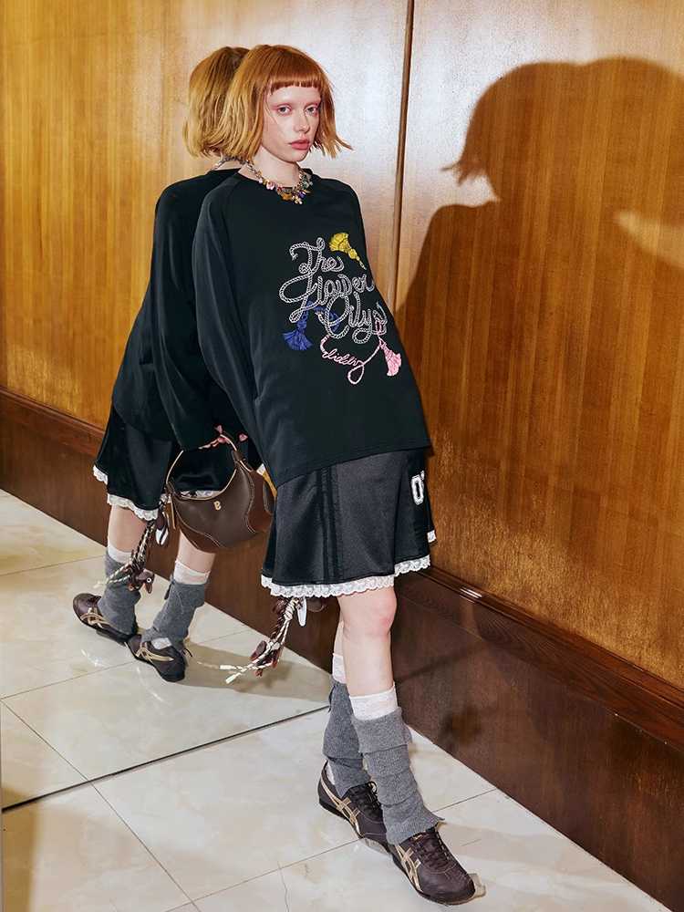 Knitted loose long sleeve T-shirt