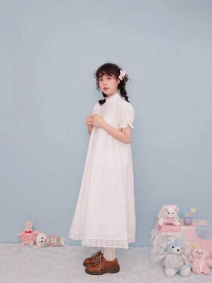 Antique girly pleated embroidery white dress