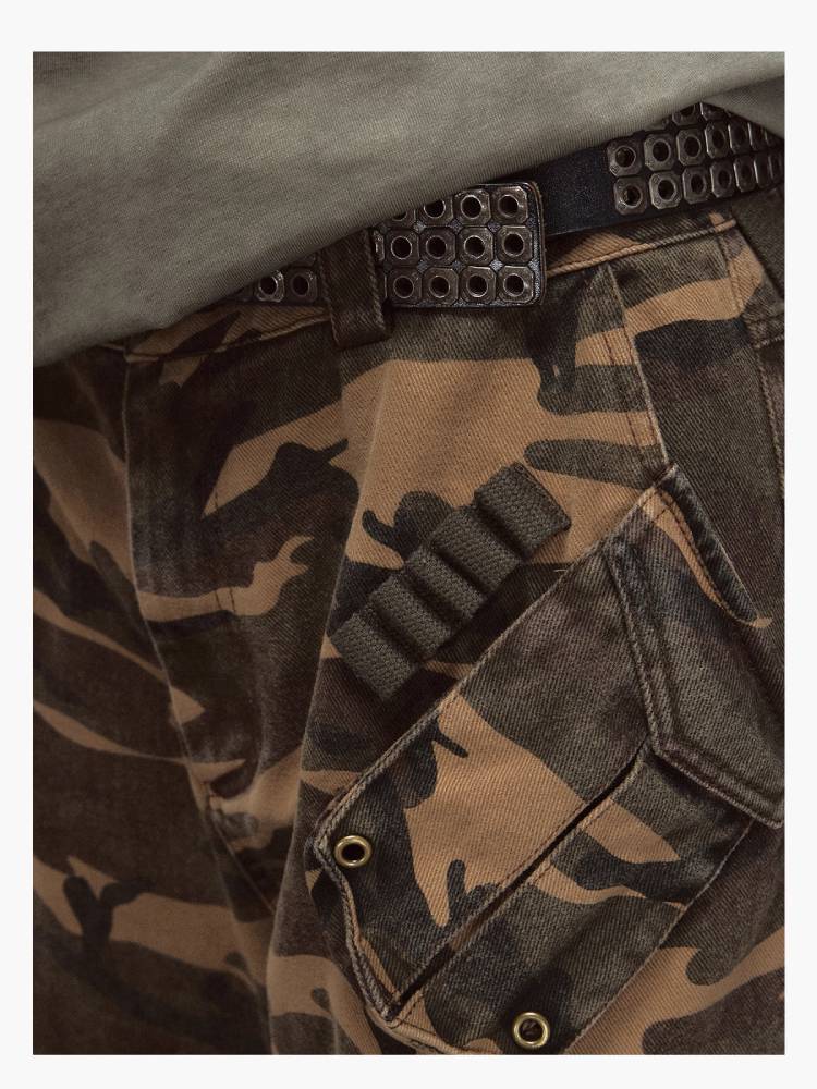 Camouflage retro style casual pants