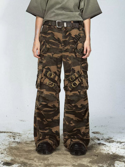 Camouflage retro style casual pants