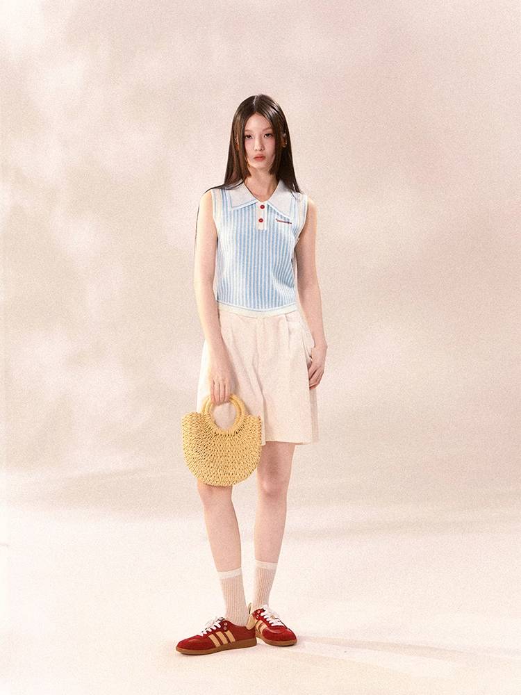 Polo knit short sleeves and pleated skirt