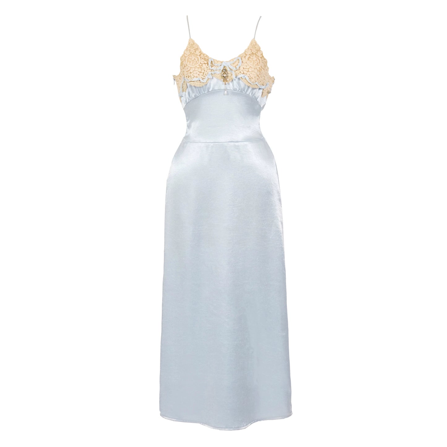 Robe nuisette en satin bleu rococo