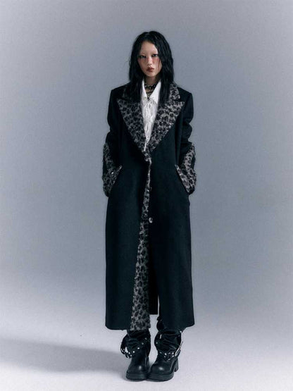 Shoulder pad wool coat