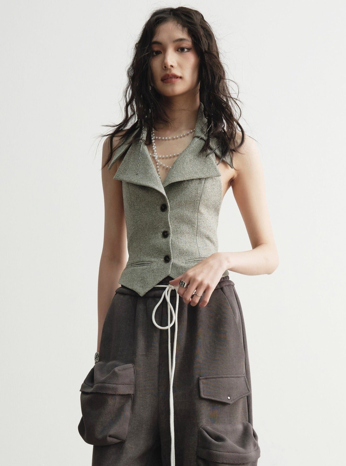 Backless inner halterneck vest