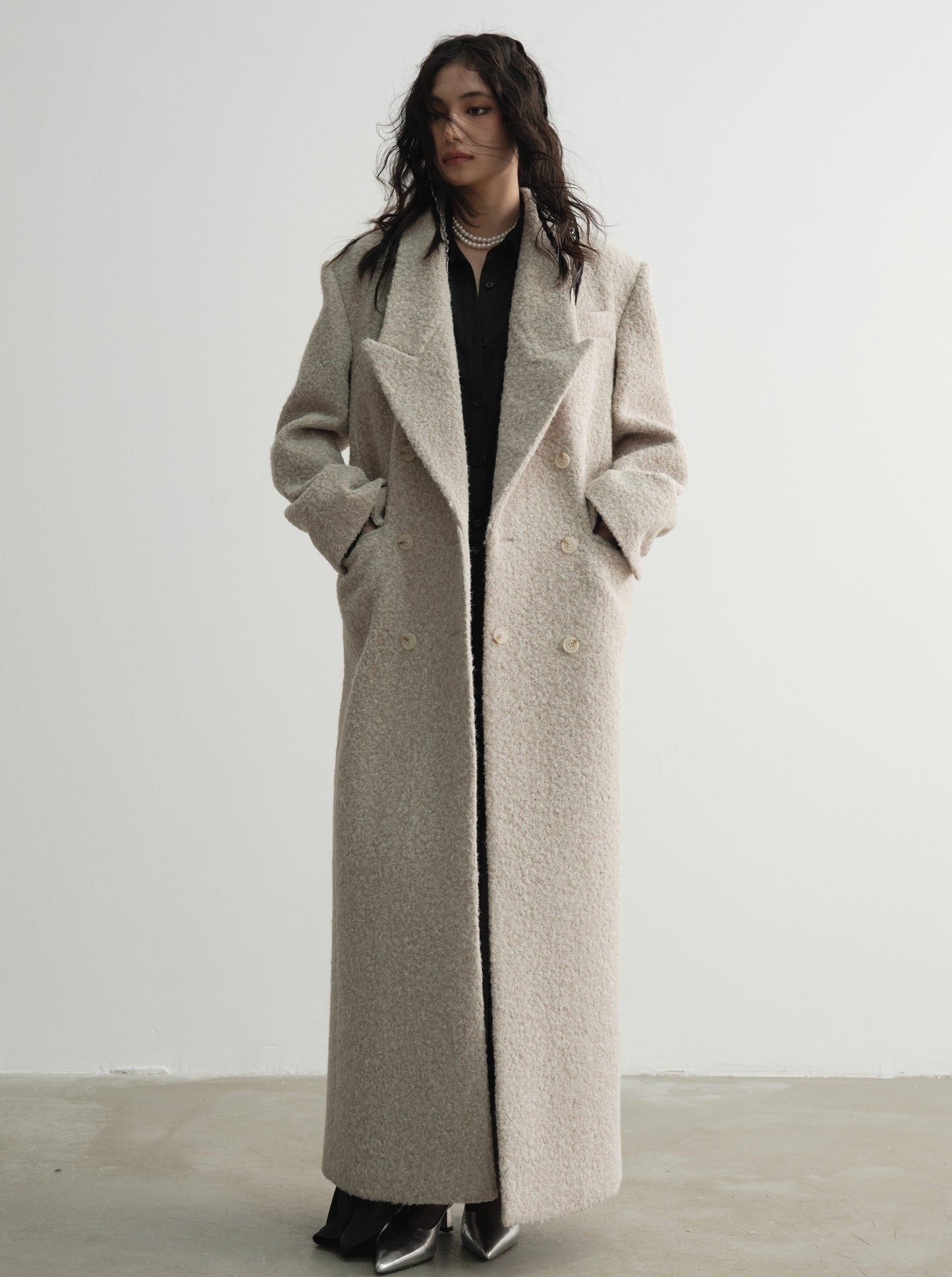 Grainy texture woolen long coat