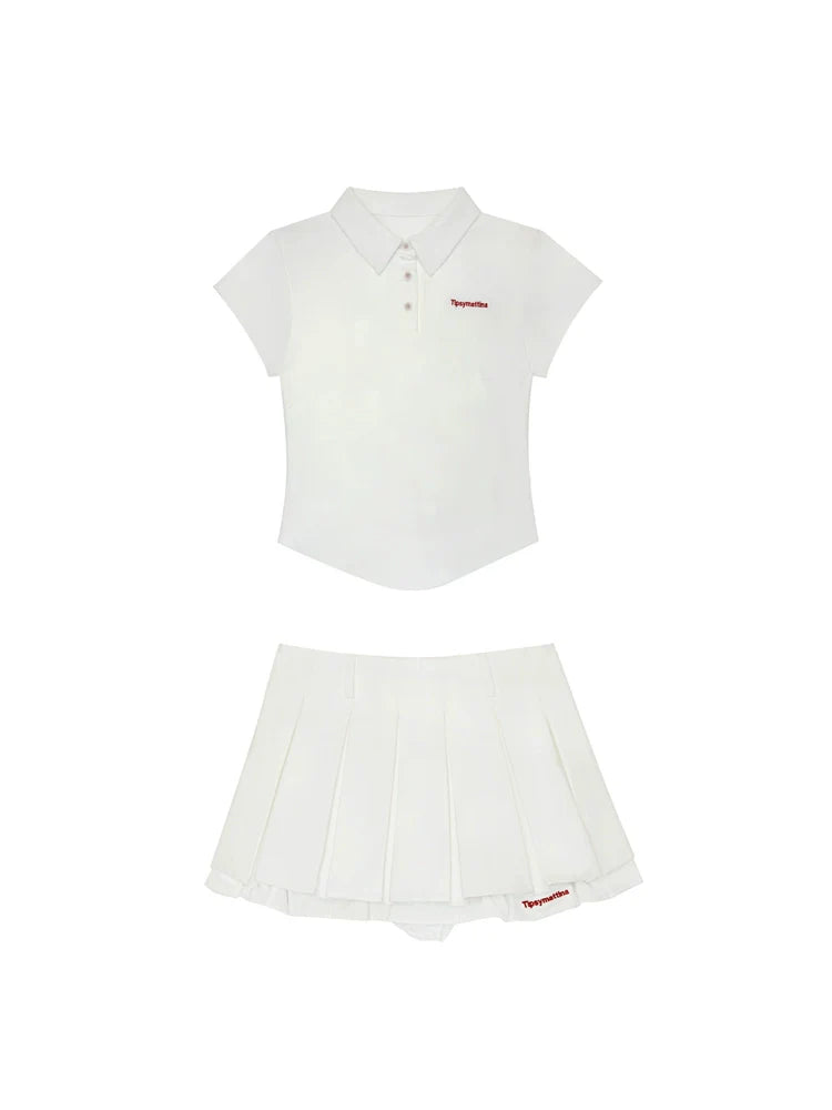 Short sleeve polo shirt and pleated skirt