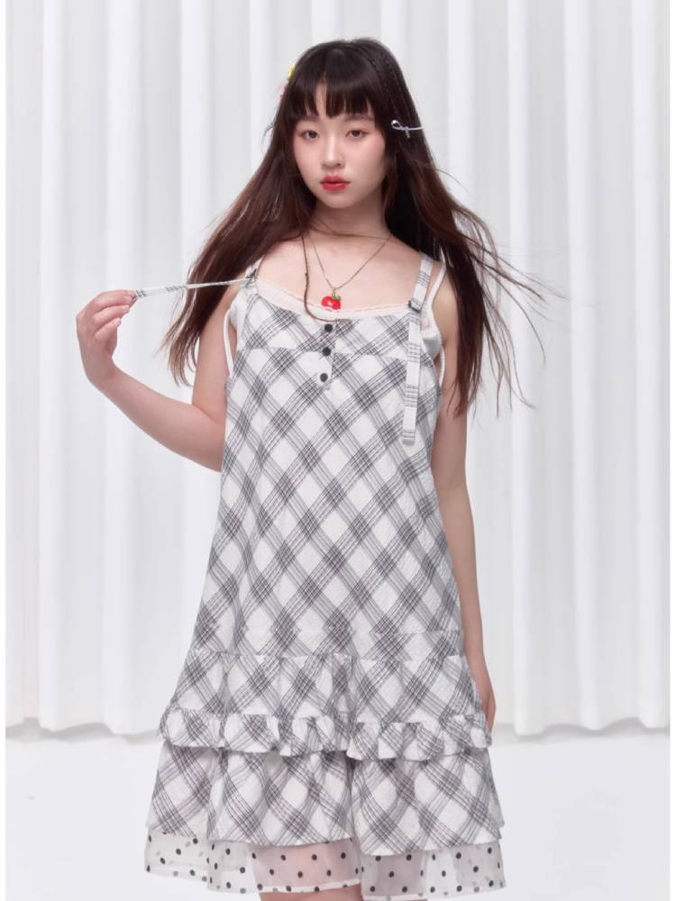 Suspender cake dress