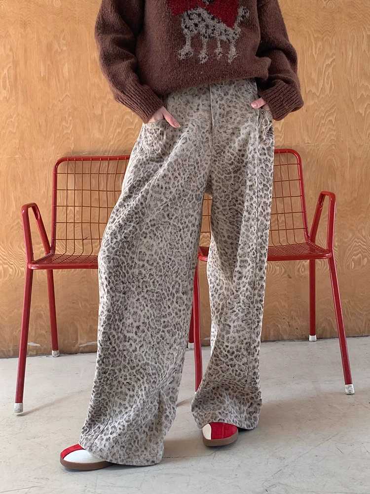 Leopard print straight wide leg pants