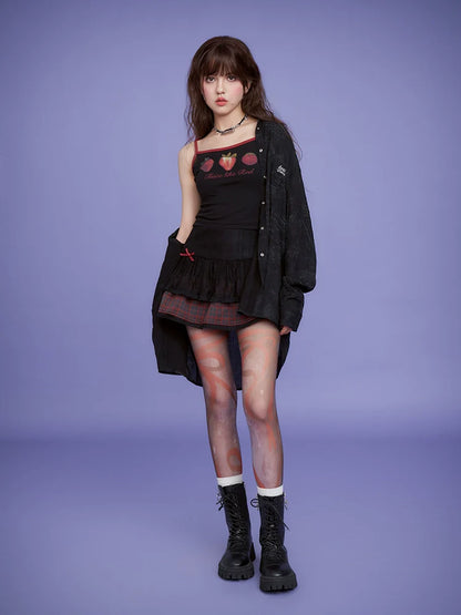 Dark lace short skirt