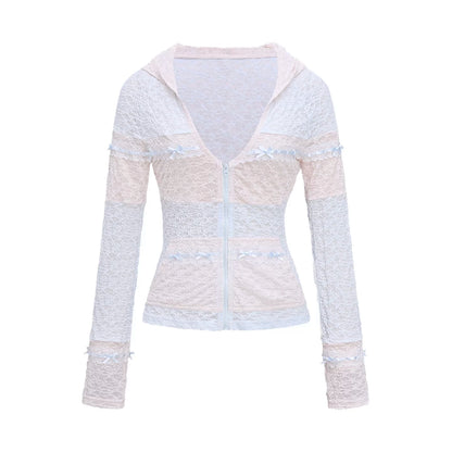 Blau-pinke Spitzenbluse mit Kapuze