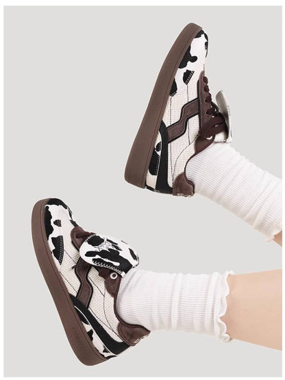 Cow white skateboard shoes