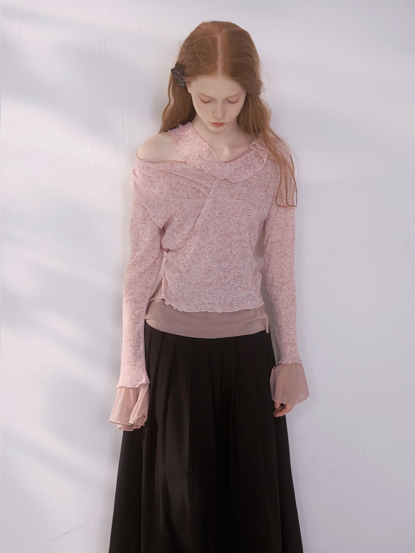 Cut-out stitching wool knit tops