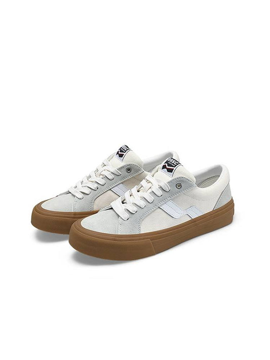 Casual canvas shoes