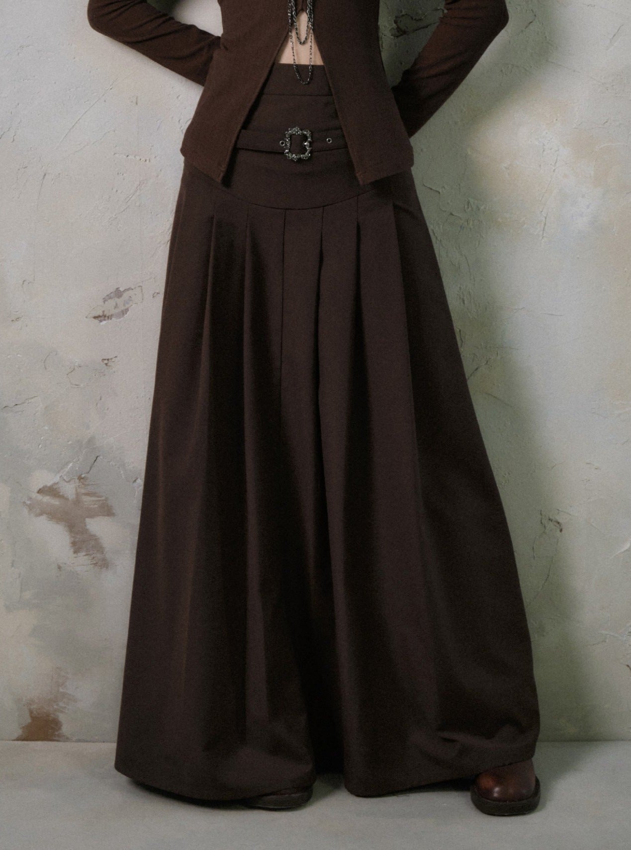 Long A-line high-waisted pleated skirt