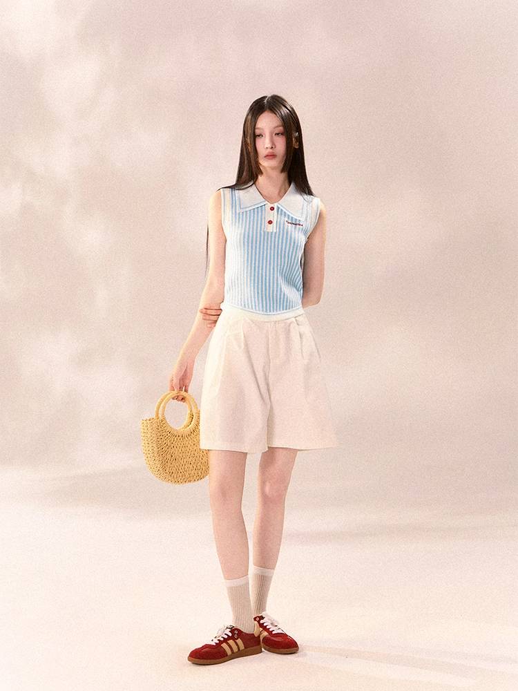 Polo knit short sleeves and pleated skirt