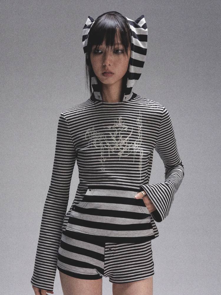 Striped print long sleeve hooded T-shirt