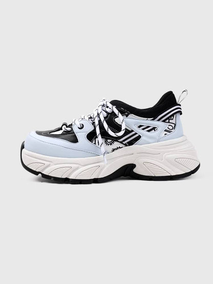 Casual sports shoes