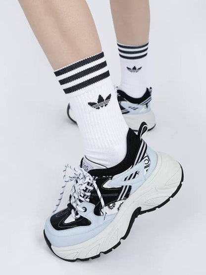 Casual sports shoes