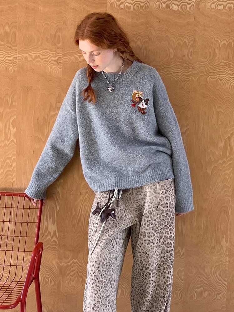 Kitten knitted sweater