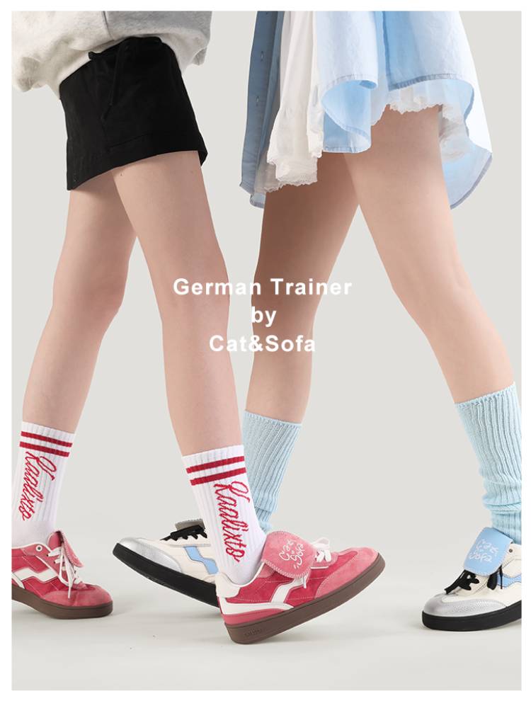 Couple casual sneakers