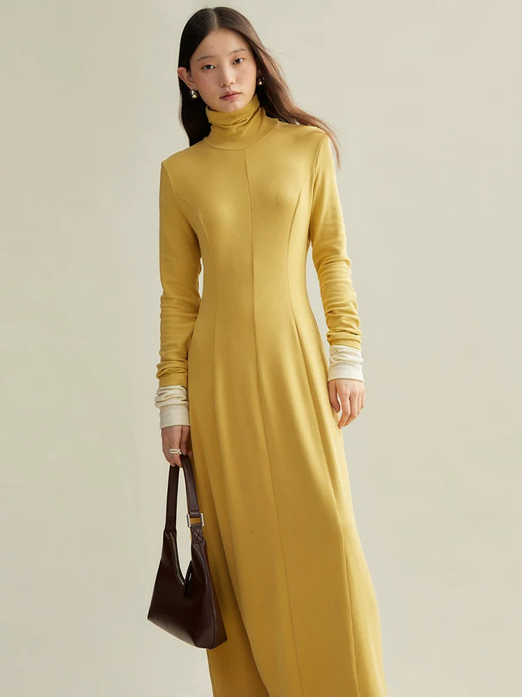 high-necked pinset knitted dress