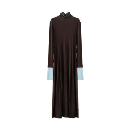 high-necked pinset knitted dress