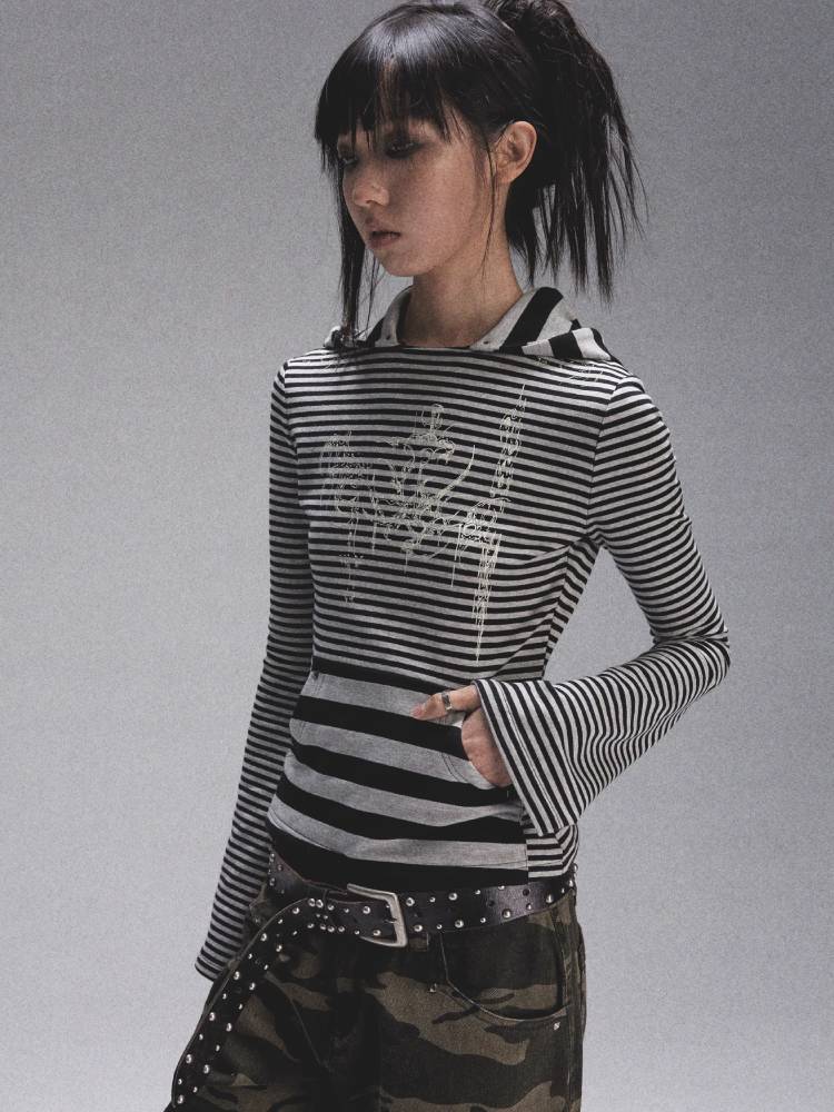 Striped print long sleeve hooded T-shirt