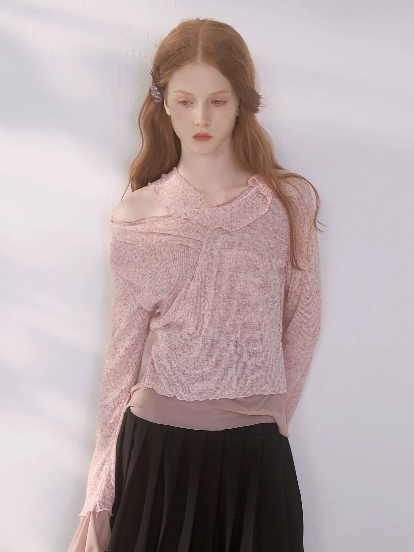 Cut-out stitching wool knit tops