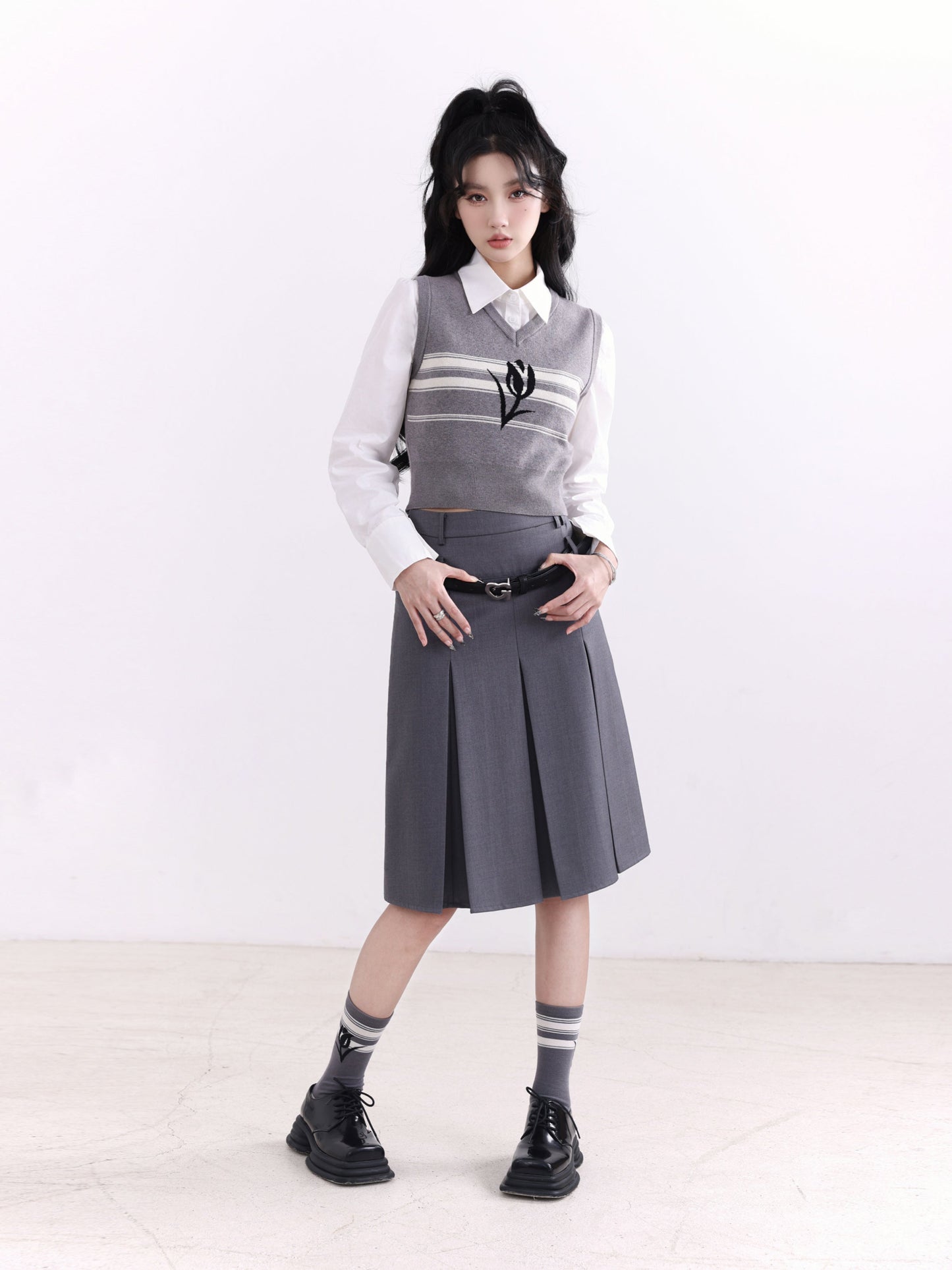 Flower Design Short Length Vest Short Length Shirt Pleated A-line Skirt