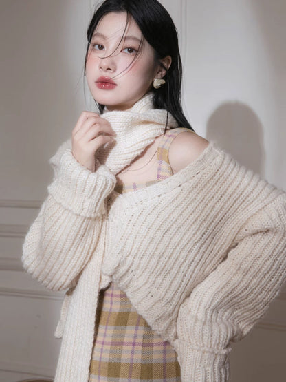 Thick wool short sweater + scarf