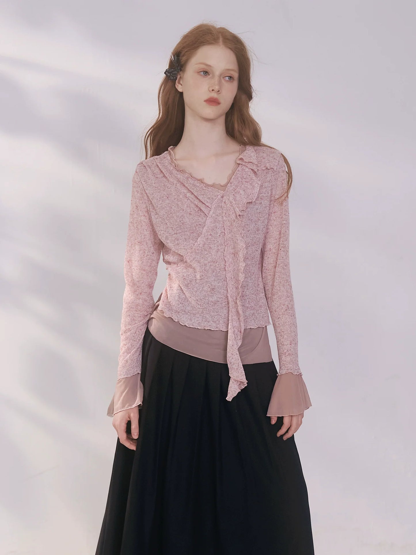 Cut-out stitching wool knit tops