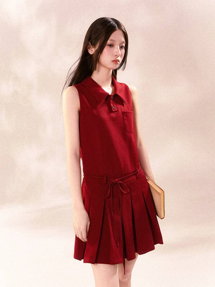 Sleeveless suspender skirt