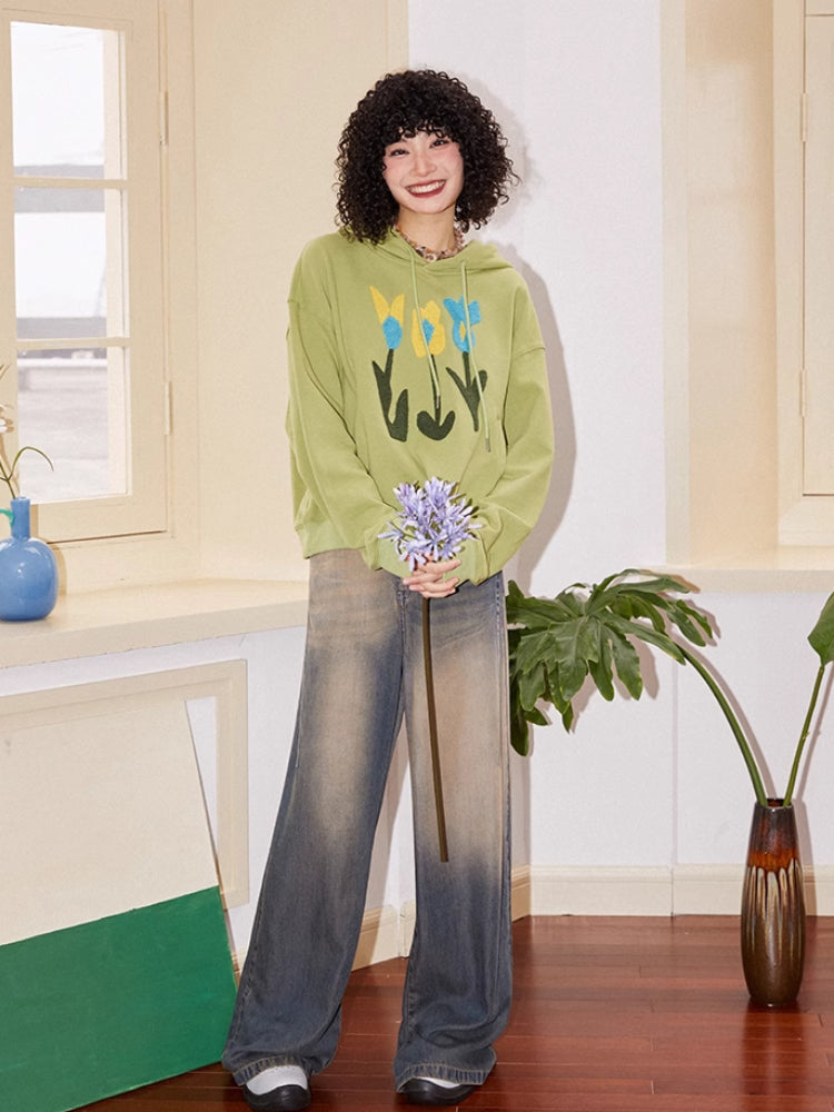 Hooded top embroidered sweatshirt