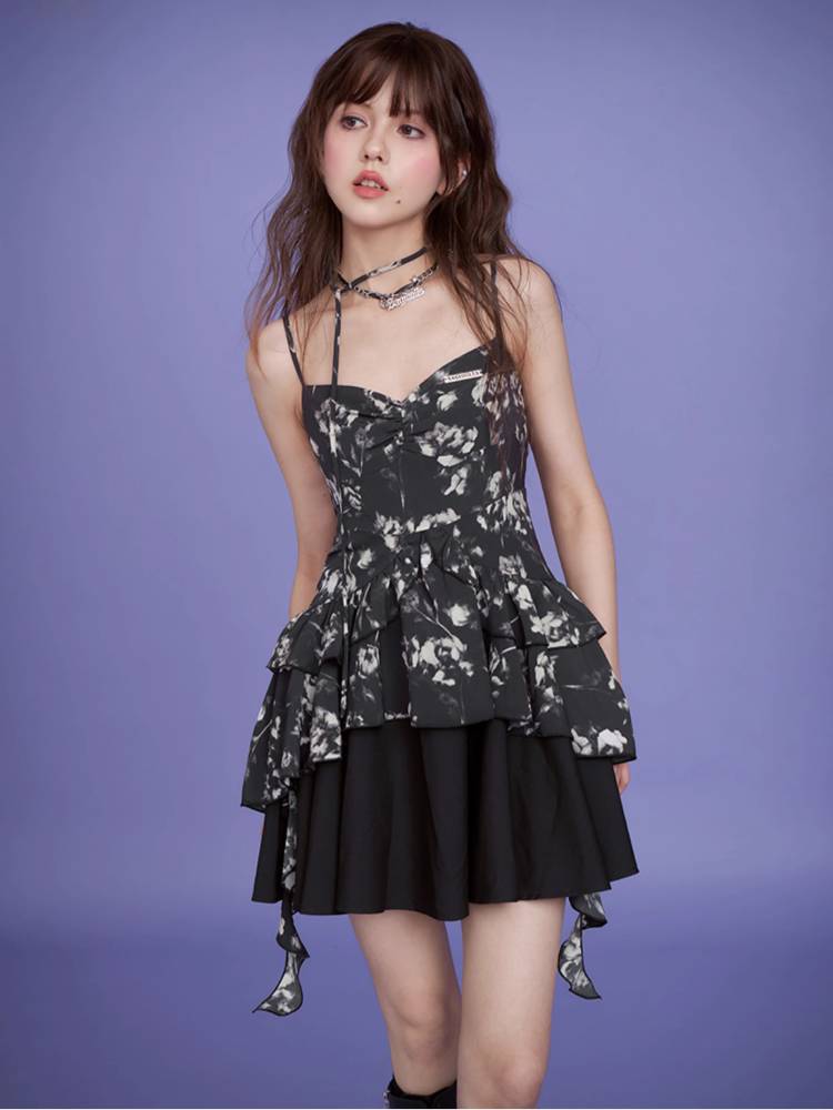 Printed suspender dress