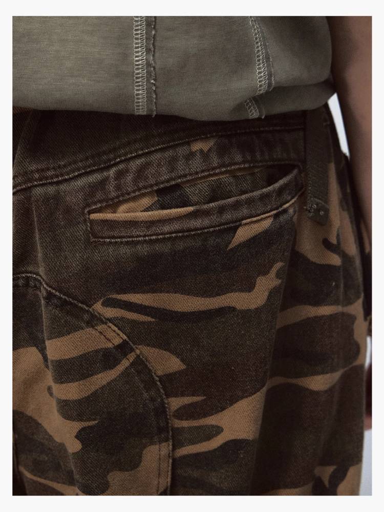 Camouflage retro style casual pants