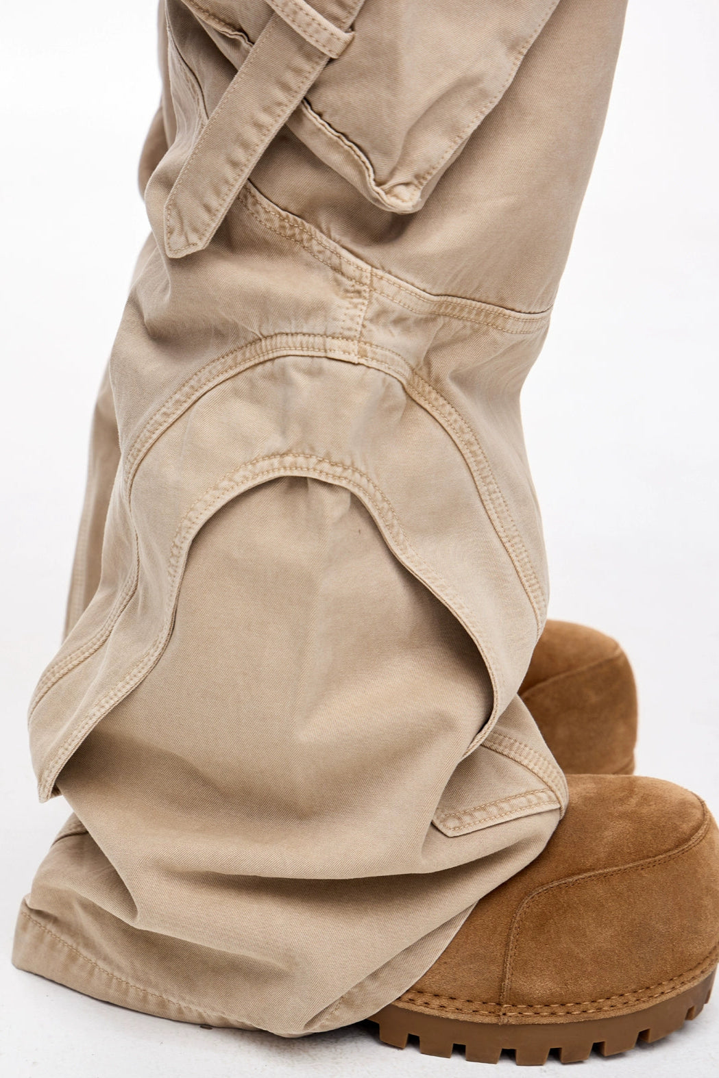 Bootcut Pleated Cargo Pants