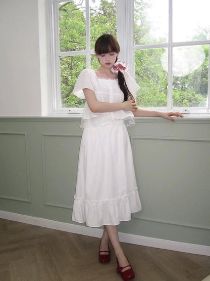 Ruffle sleeve short sleeve shirt and sweet skirt