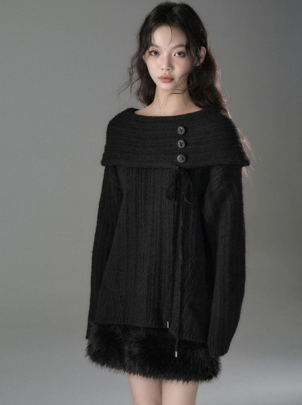 Straight Shoulder Design Sweater