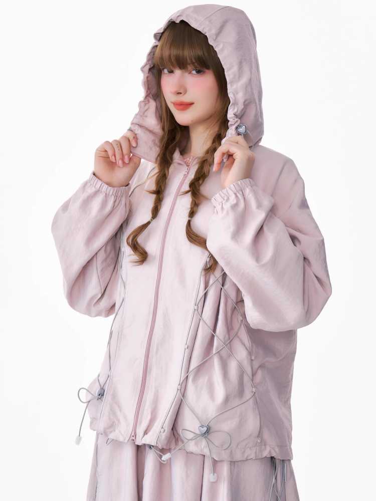 Lightweight hooded jacket