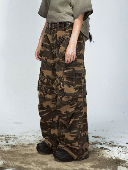 Camouflage retro style casual pants