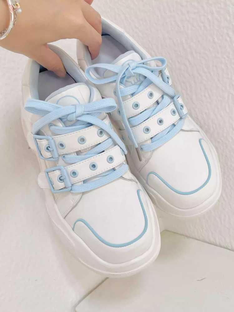 Casual platform sneakers