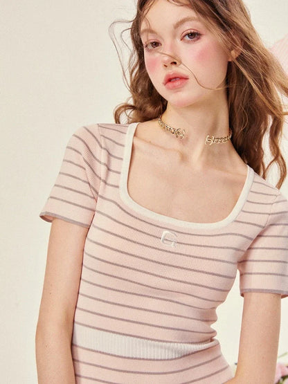 Short sleeve slim knit dress